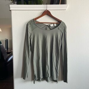 Chico’s Elegant Green Lace Trim Top/Tunic